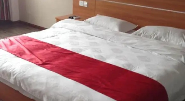 Номер Superior Thank Inn Chain Hotel Jiangsu Yangzhou Jiangdu District Daqiao Town