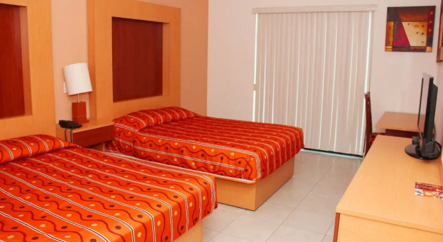 Трёхместный номер Standard Hotel Real Zapopan