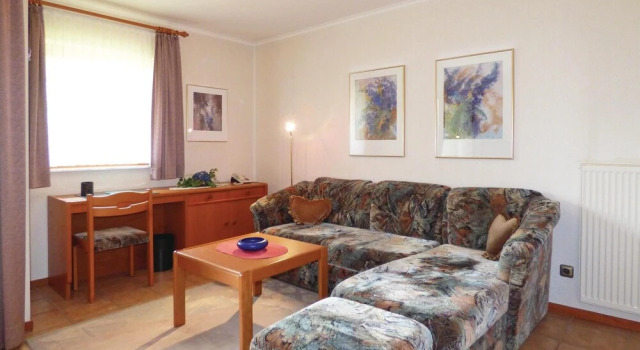 Amazing Apartment in Thalfang With 1 Bedrooms, Book Apartment Thalfang 