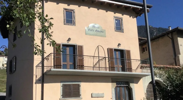 Appartamenti Casa Rita & Antica Corte Ginevra, Забронировать Апартаменты/квартира Тремозине-суль-Гарда Тренто
