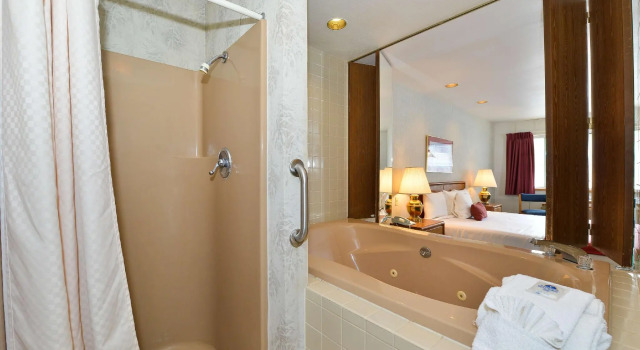 Двухместный люкс Travelodge by Wyndham Mackinaw City