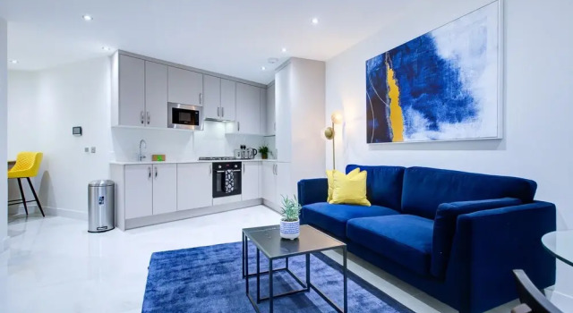 Апартаменты Hybrid Resi - Uxbridge, On-site CAR or VAN parking, near London Heathrow Airport
