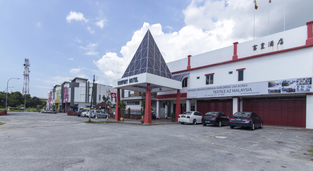 Super OYO 484 Comfort Hotel Kapar, Забронировать Отель Отели Капар с парковкой, Парковка