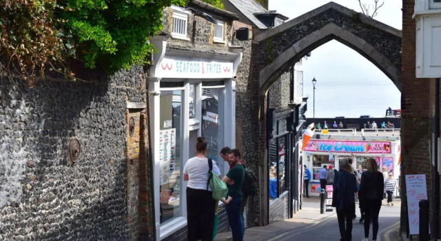 Central Broadstairs Apartment Close to Beach