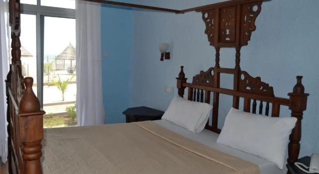 Люкс Executive с видом на бассейн Курортный отель Serene Beach Resort