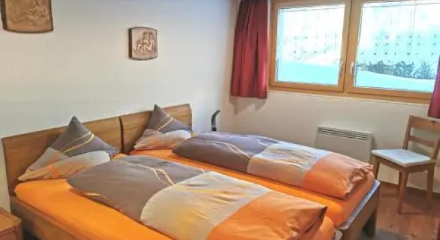 Chalet Enzian, Prenota Chalet Hotel a Canton Vallese con parcheggio, Parcheggio