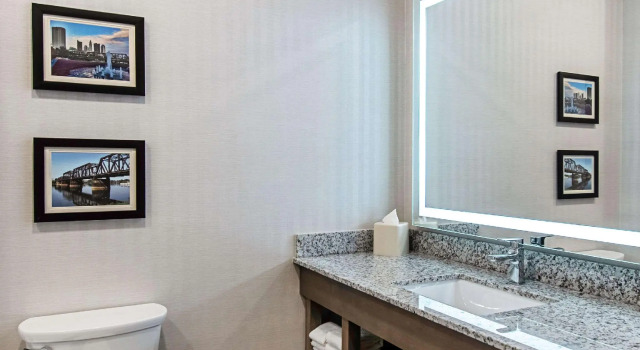 Двухместный люкс Comfort Suites Grove City - Columbus South