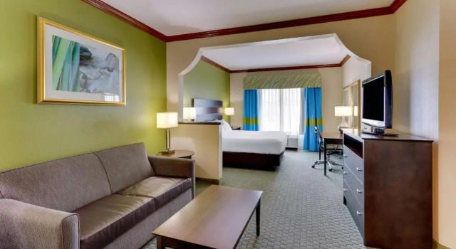 Четырёхместный люкс Comfort Inn & Suites Waco Woodway