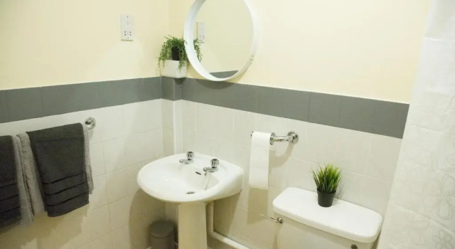 Апартаменты Central Penthouse in Converted Church - Free parking - Free WiFi