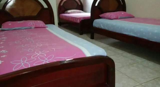 Hotel Boston, Забронировать Отель Отели Гуаякиль 3 звезды, рядом с Nahin Isaias Museum, 3*