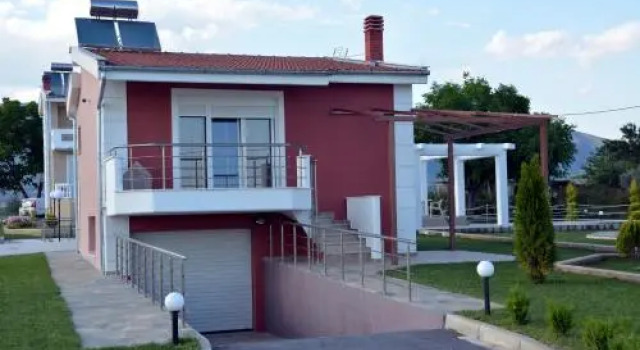 Politia, Book Hotel Drama Macedonia
