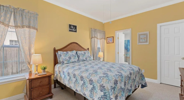 Ground Floor Condo W/pool & 1/2 Block to Beach!