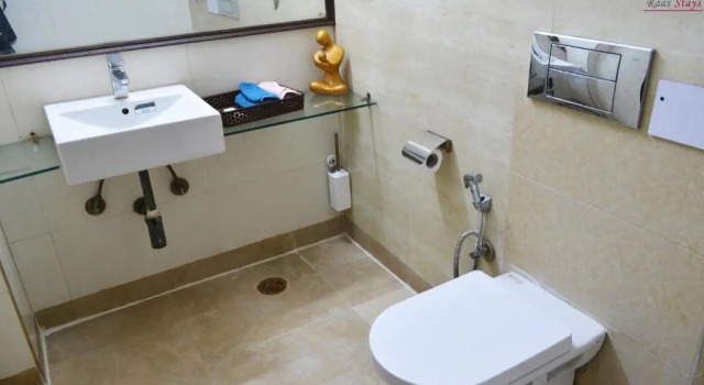 Furnished 1 Bedroom Independent Apartment 5 in Greater Kailash - 1 Delhi with Balcony