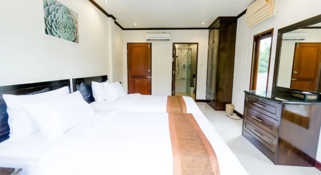 Canaan & The Cliff Private Pool Villa, Забронировать Вилла Отели Ао-Нанг-Бич с парковкой, рядом с Пляж Ao Пхра Нанг, Парковка