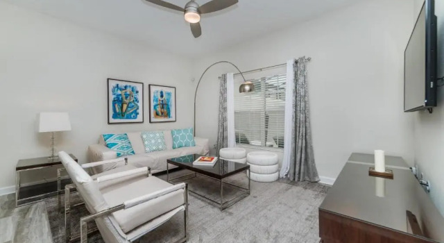 Коттедж 1595 Moon Valley Drive