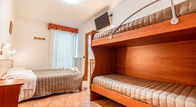 Четырёхместный номер Standard Club Hotel Zodiaco