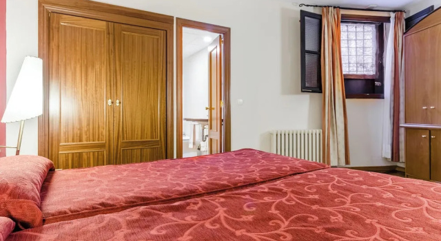 Трёхместный номер Hotel Albarracín