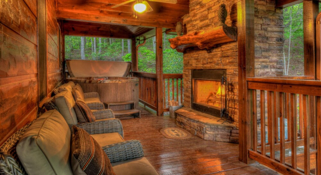 Cozy Bear Cabin by Escape to Blue Ridge, Rezerwuj Hotel Blue Ridge Georgia