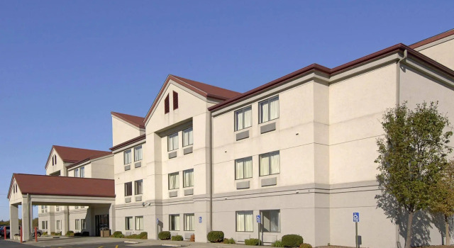 Red Roof Inn St Louis - Troy, IL
