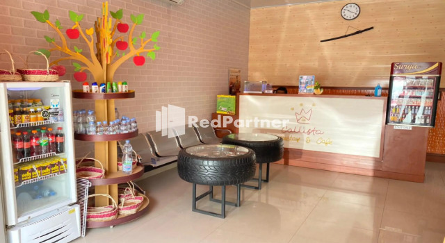Homestay Syariah Callista Bantaeng Mitra RedDoorz, Prenota Hotel Hotel a Sulawesi con parcheggio, Parcheggio