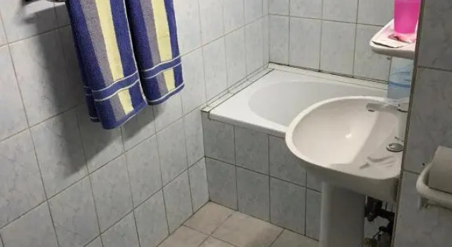 Apartament Gratiela, Rezerwuj Apartament Hotele w Carpathians - Romania z parkingiem, Parking