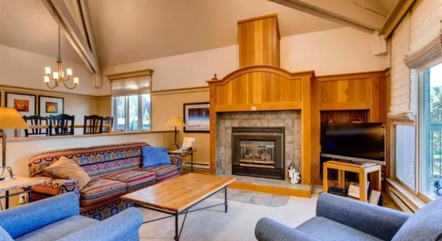 Коттедж Soda Springs 3 Bedroom Townhome
