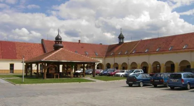 Sudický Dvur, Забронировать Отель Отели Босковице 3 звезды, 3*