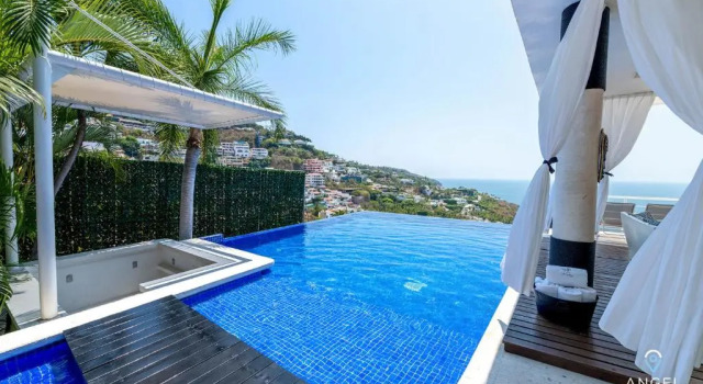 Вилла Opulent Casa Utopia with 290 degrees Jaw-Dropping Ocean Views