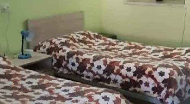 Кровать в общем номере Lovely Goris