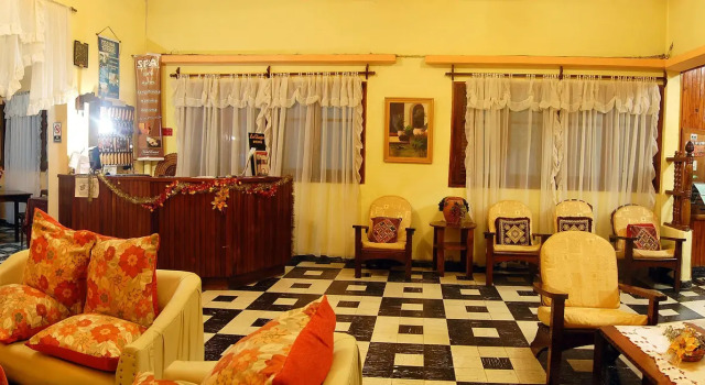Hotel Bristol