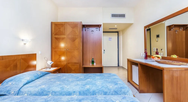 Двухместный номер Standard Atrium Hotel