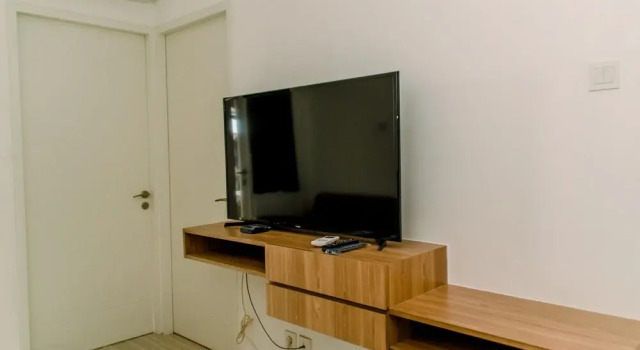 Tranquil And Warm 2Br Apartment At Urban Heights Residences, Book Apartment Hotels in South Tangerang with a Pool, Swimming Pool