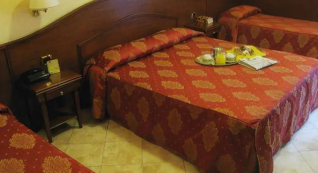 Hotel Dolomiti, Забронировать Отель Отели Рима с завтраком, рядом с Универмаг La Rinascente, Завтраки