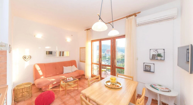Beautiful Apartment in Vinisce With 1 Bedrooms and Wifi, Забронировать Апартаменты/квартира Отели Винишче с парковкой, рядом с Пляж Смоквина, Парковка