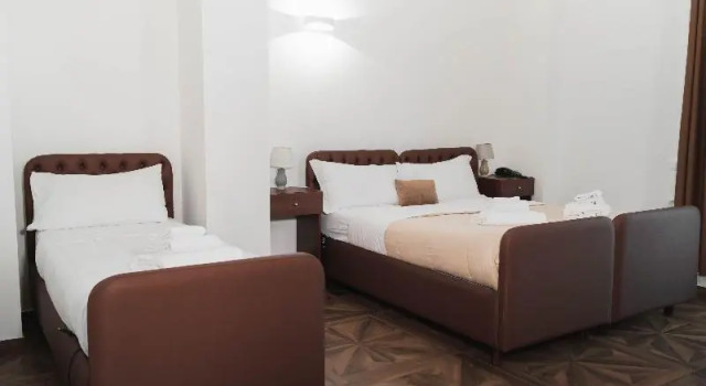 Четырёхместный номер Classic с балконом Kairos Hotel