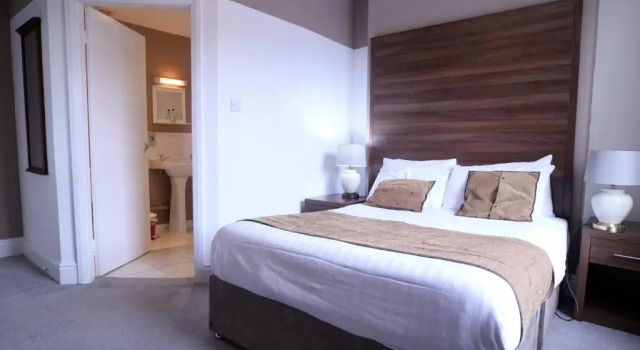 Двухместный номер Standard The Broadway Hotel