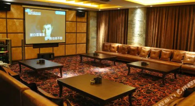 Jialize Apartment Hotel, Prenota Appartamento Hotel a Kunming con piscina, Piscina