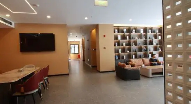 Yuanyunshe Hotel, Book Hotel Hoteller i Yibin med parkering, Parkering