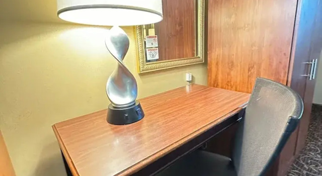 Номер Comfort Grand Idaho Inn & Suites