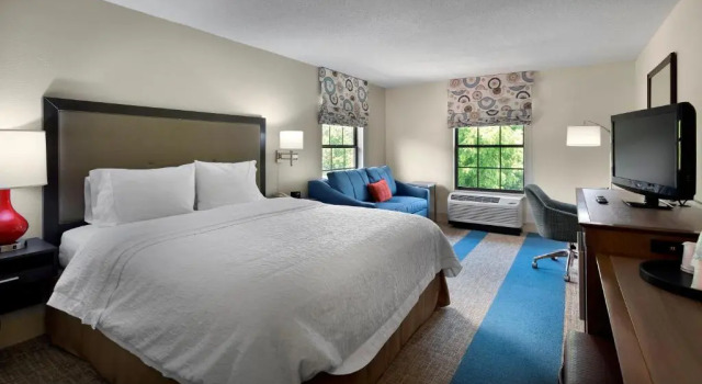 Standard Zimmer mit Flussblick Hampton Inn Helen