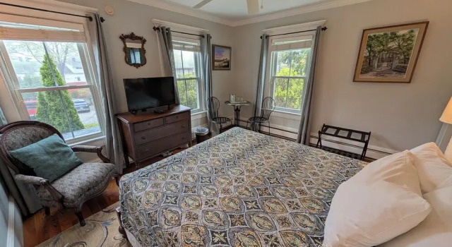 Люкс Bourne Bed and Breakfast