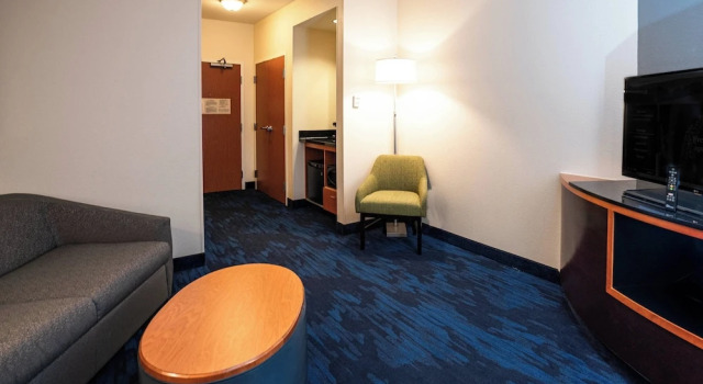 Люкс Fairfield Inn & Suites by Marriott Grand Island