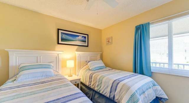 Sanibel Siesta on the Beach Unit 406 2 Bedrooms 2 Bathrooms Condo, Забронировать Апартаменты/квартира Отели Санибел с парковкой, Парковка