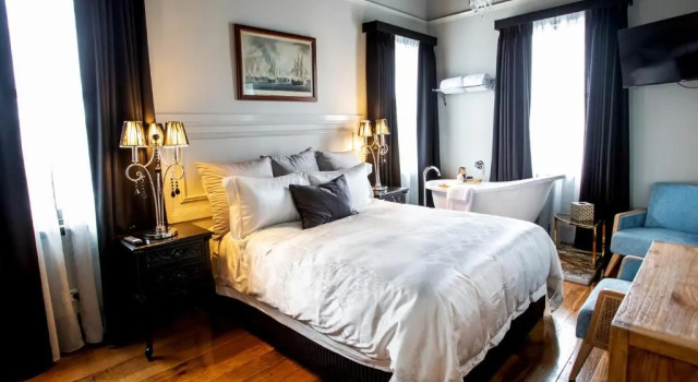 Hotel Australasia, Забронировать Отель Эдем Sapphire Coast, рядом с Пляж Кокора-Бич