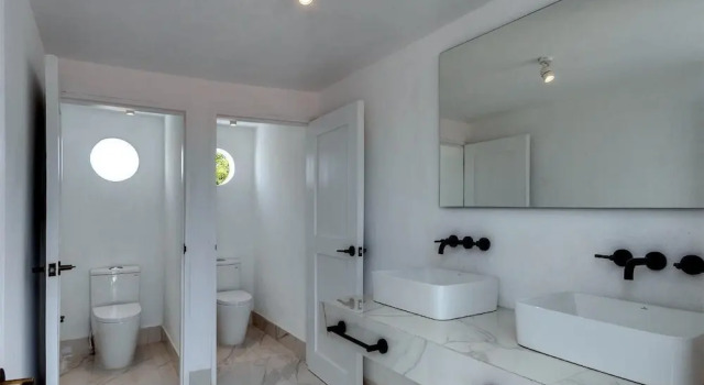 Standaard kamer met balkon en  uitgang op de binnenplaats Upper House