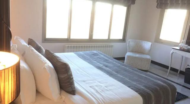 Номер Standard с красивым видом из окна Cherry Blossom Boutique Hotel