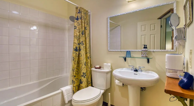 Номер Comfort Auberge Le Lupin-Self Check-in