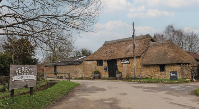 Коттедж Manor Cottage