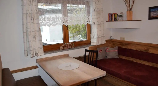 Ferienwohnung Brugger, Rezerwuj Hotel Hotele w Tyrol z parkingiem, Parking
