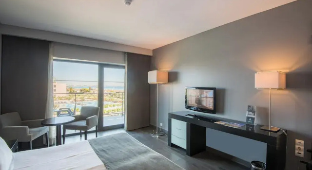 Одноместный номер Standard с балконом и с видом на море Vila Gale Lagos